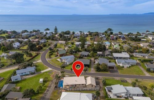 Whangapoua House | Family Tides Retreat - Whangapoua Holiday Home