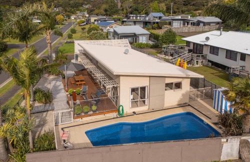 Whangapoua House | Family Tides Retreat - Whangapoua Holiday Home