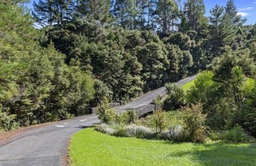 Auckland House | Fernhill Cottages