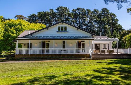Pirinoa House | Forest · The Forest House