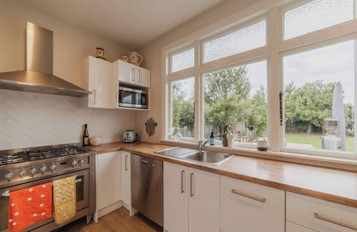 Saint Albans House | Forfar Dream Dwelling 3BR Home