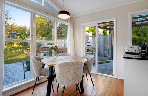 Forrest Hill House | Forrest Hill Oasis with Pool, Spa and BBQ