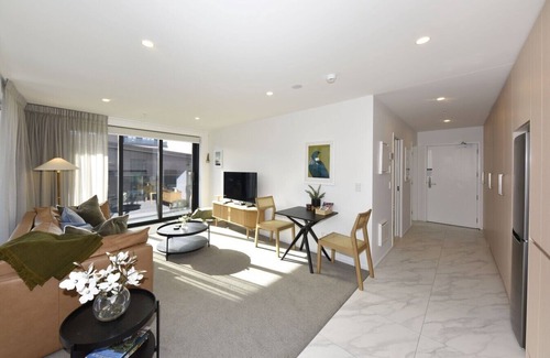 Christchurch City Centre Apartment | Free Carpark & Stylish City Apartment Near Te Kaha