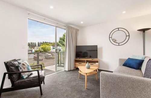 Christchurch City Centre Apartment | Free Secure Park CBD Location 2 Bdrms 5 mins CBD