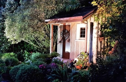 Lepperton Apartment | French Country Stay @ Belle Maison Gardens