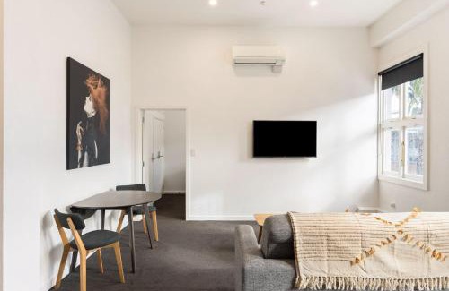Gisborne Apartment | Fresh 1BR Apt Middle of CBD