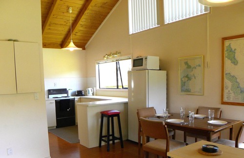 Wharekaho Cottage | Fun at Wharekaho - Simpsons Beach Holiday Home