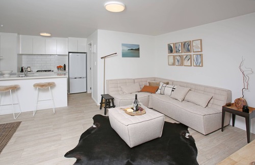 Matakana Apartment | Garden apartment Self-contained luxury just 5 mins walk to Village!