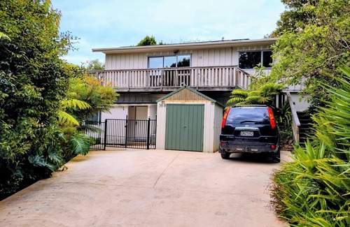 Paihia Apartment | Garden Bliss & Bird Sanctuary in Paihia Estuary