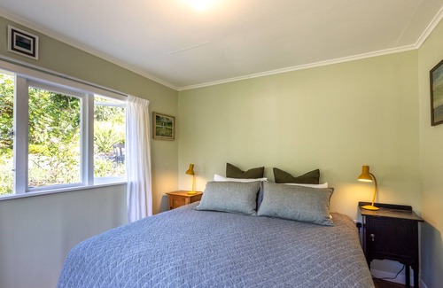 Ostend House | Garden Cottage - Stay Waiheke