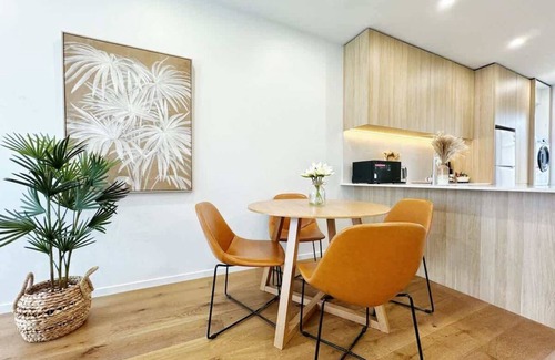 Grey Lynn Condo | Garden Gem 2 BDR+1 Study Townhouse Near Ponsonby
