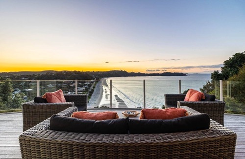 Onetangi House | GARRATT VIEW | Coast & Country | WINTER DEAL