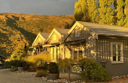 Gibbston House | Gibbston Boathouse with Outdoor Bath