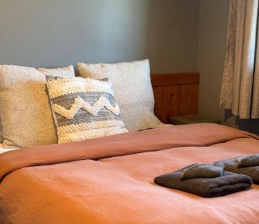 Franz Josef Glacier House | Glacier Cottage