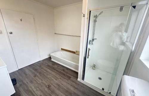 Dunedin House | Glenpark Lodge