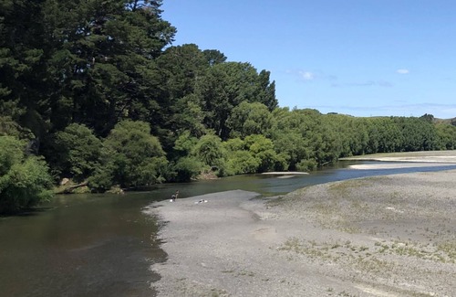Puketapu House | Gorgeous cottage set in spacious rural Hawkes Bay garden