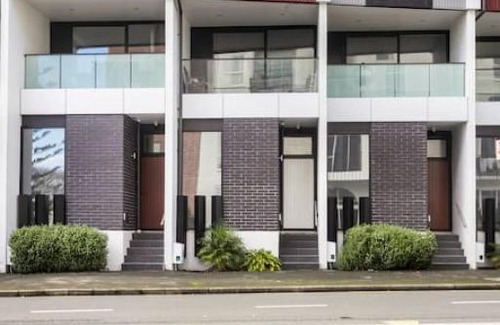 Avondale Apartment | Gorgeous Studio - Heart of Avondale - Netflix WiFi
