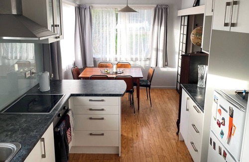 Te Atatu South House | Great location! 5 min walk to supermarket and bus stops. 15 min drive to town!