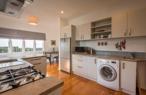 Rotorua House | Greenview Retreat | Central Location