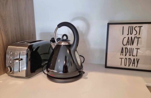 Christchurch City Centre Apartment | Hagley Park Views and 5 Min Walk to Hospital