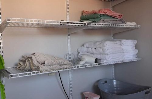 Hamilton Lake House | Hamilton KiWi home 4 mins walk to Waikato hospital Hamilton