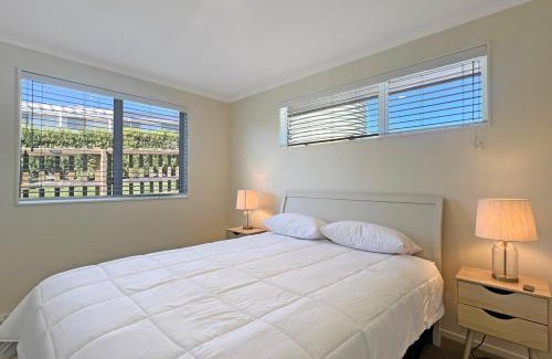 Akaroa House | Harbour View - 3 Bedroom Retreat
