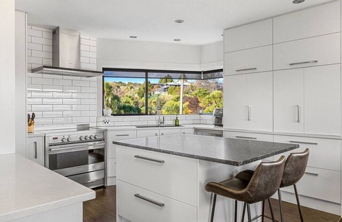 Waipahihi House | Harvey Heights Retreat