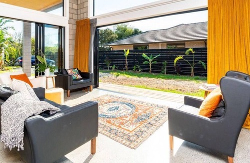 Mangawhai House | Heart of the Village - Modern, sunny home - walk to the village, markets, Bennetts, Dune and more