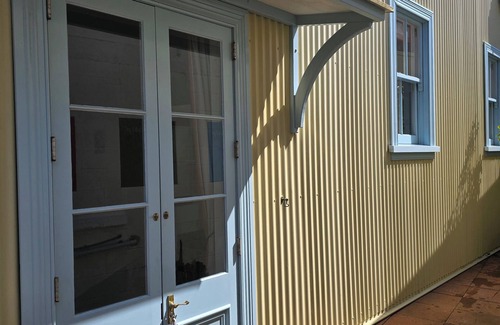 Coromandel Apartment | Heritage 1 Bedroom Apartment in the Heart of Coromandel Town.