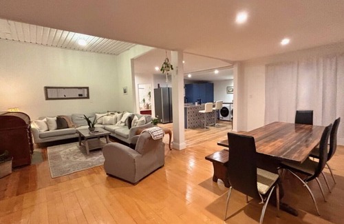 Tauranga House | Heritage Heart, City Smart - 4BR Villa Great Views