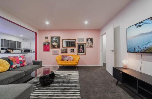 Christchurch House | Heritage House - Classic 3BR on Greenhurst Street