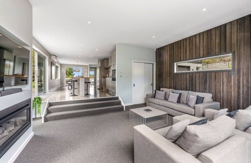 Acacia Bay House | Hideaway at the Bay