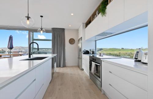 Raglan House | Hillside Haven, Design-led Beach Escape