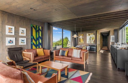 Mangawhai Heads House | Hilltop Spa Vista - Mangawhai Heads Retreat