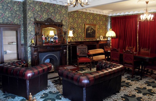 Kumara Hotel | Historic Seddon Suite at Theatre Royal Hotel