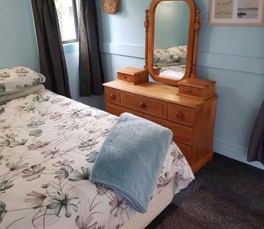 Karkari Peninsula Bed & Breakfast | Hiwi the Kiwi's Beach Bach