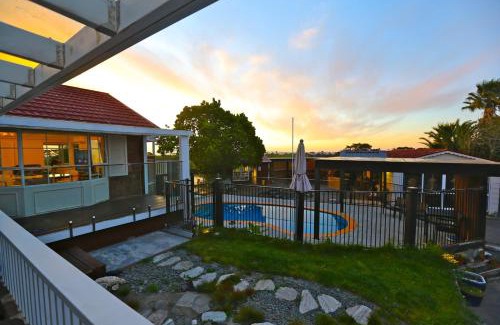 The Gardens House | Holiday house in totara park