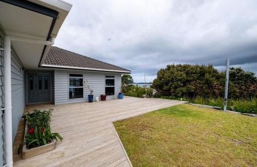 Pukenui House | Hook'em Heights