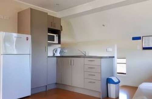 Hahei House | Hosts on the Coast 5 Doors Down