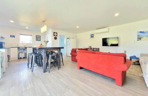 Cooks Beach House | Hosts on the Coast - Nest By The Sea