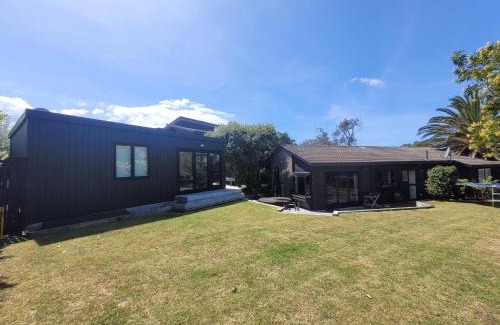 Pauanui House | Hosts on the Coast Pauanui Beach Break
