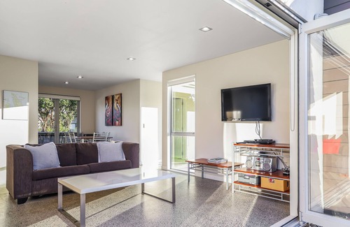 Matarangi House | Hosts on the Coast Titoki Magic