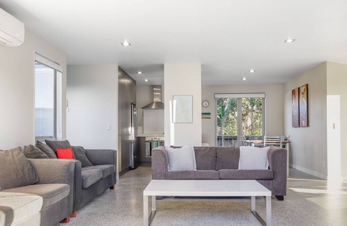 Matarangi House | Hosts on the Coast Titoki Magic