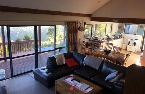 Diamond Harbour House | House with fantastic view of harbour near beaches, walks, golf and tennis clubs.