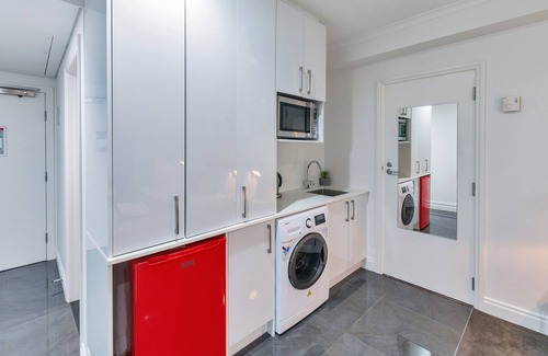 Auckland Central Business District Apartment | Idyllic City Studio Air-Con & Wifi