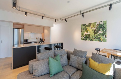 Nelson City Centre Apartment | Inner City Apartment 2 with Car Park + Rooftop Balcony