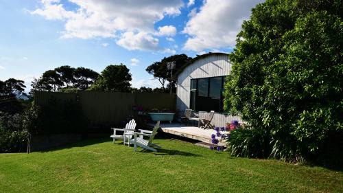 Tawharanui House | Kākā Ridge Retreat Luxury Cottage