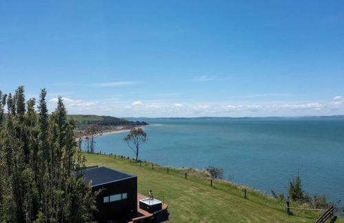 Pouto House | Kapia Lodge - Luxury waterfront