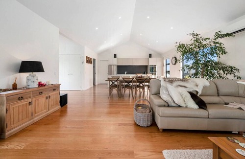 Kinloch House | Katelyn Hideaway - Taupo/Kinloch