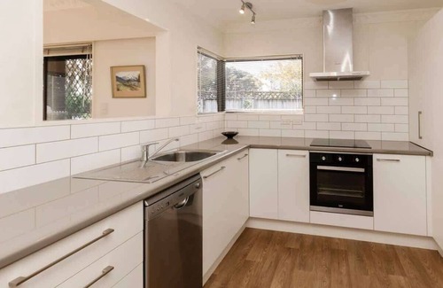 New Plymouth House | Kawaroa Park View